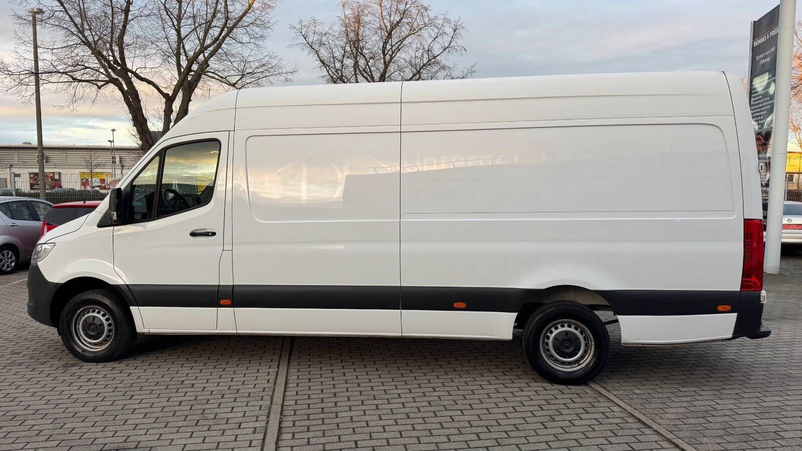 
										Mercedes-Benz Sprinter III Maxi 317 full									