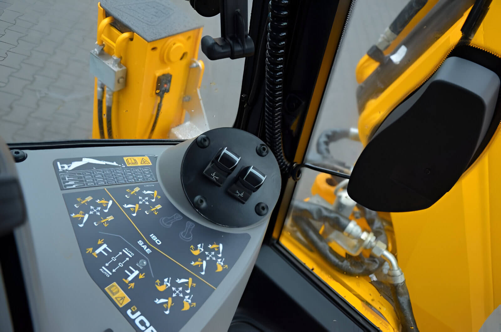
										JCB 3CX Plus full									